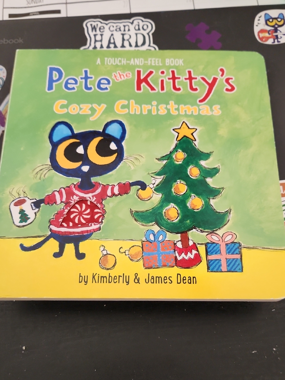 Pete The Kitty's Cozy Christmas Book